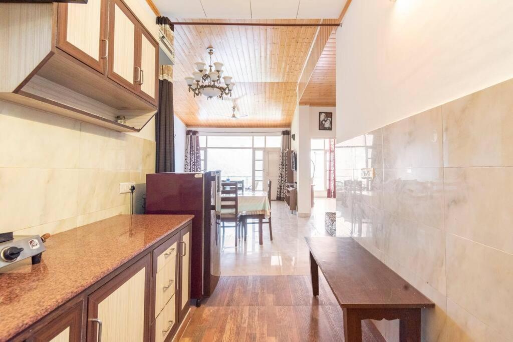 Kasauli Edge Apt With Balcony Exteriör bild