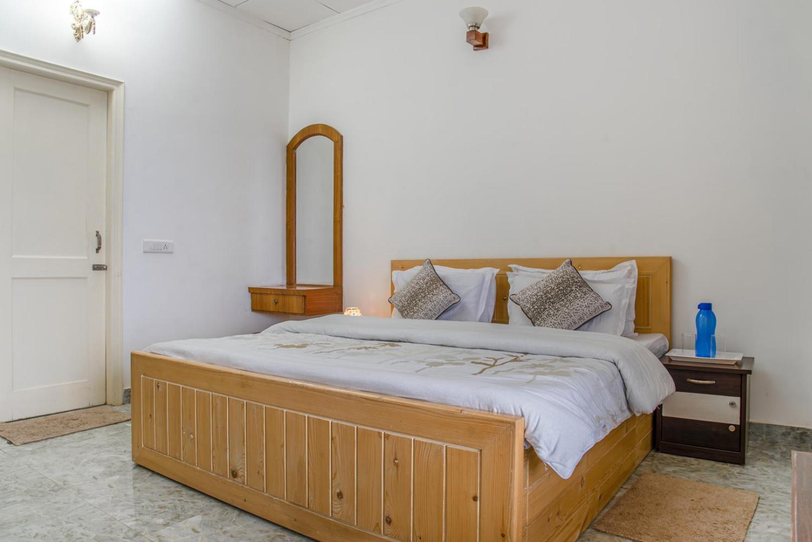 Kasauli Edge Apt With Balcony Exteriör bild